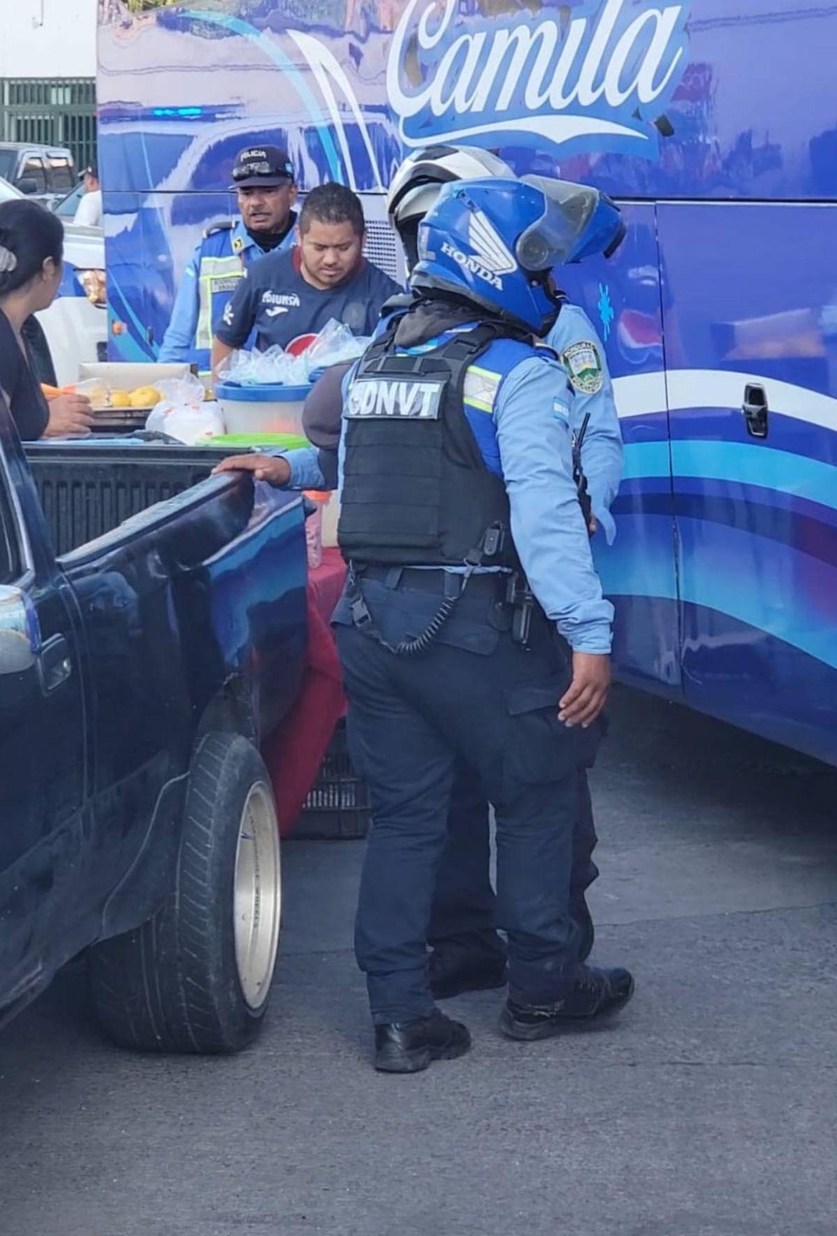 No se vio en TV: Puesto de baleadas atrasó a Cartaginés y Motagua con poco apoyo de su gente
