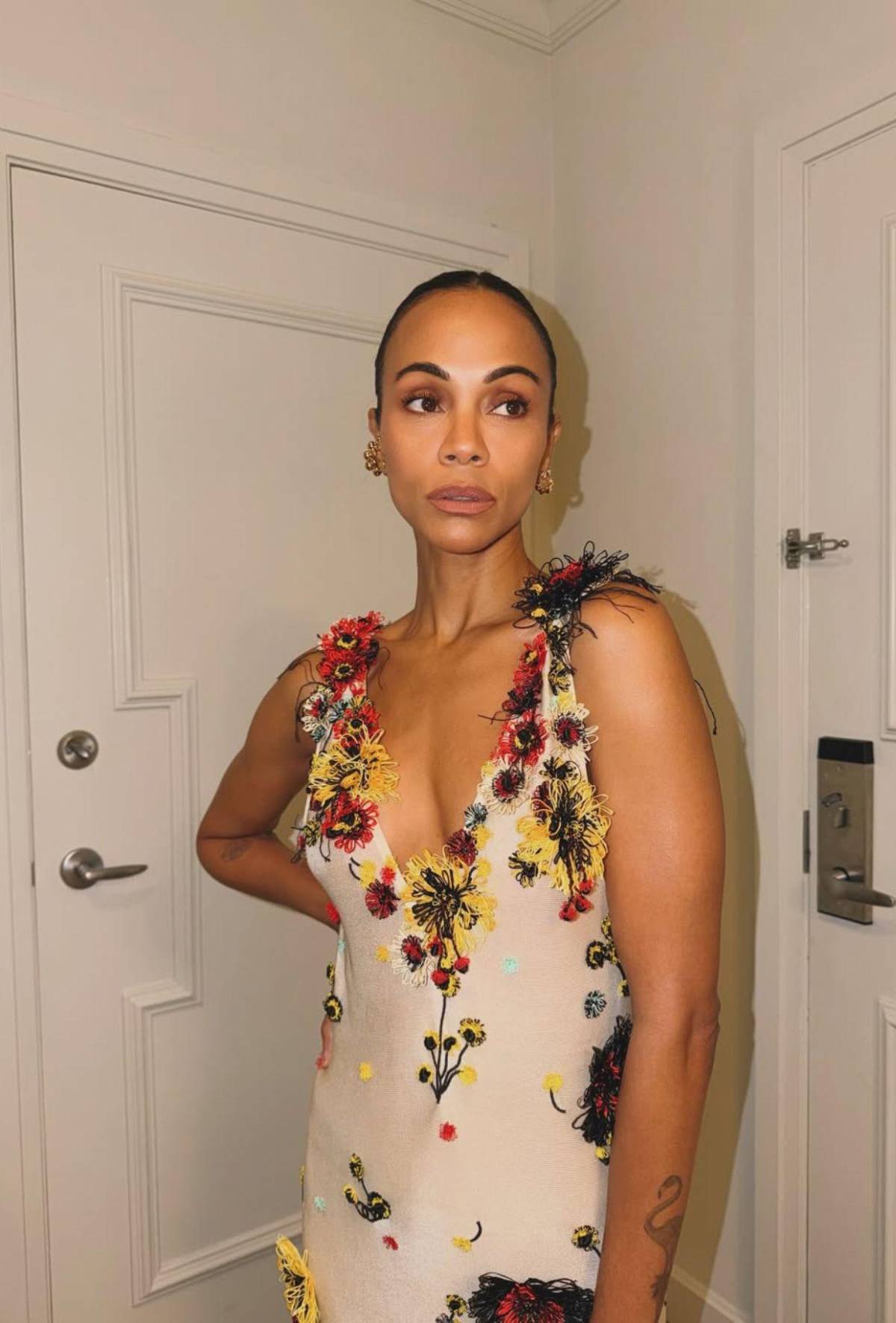 Zoe Saldana persigue a Scarlett Johansson, todo por Avatar 3