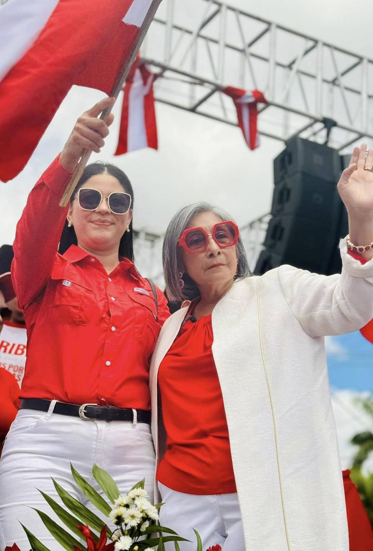 Maribel Espinoza cierra su campaña en la capital: “Soy una mujer de manos limpias”