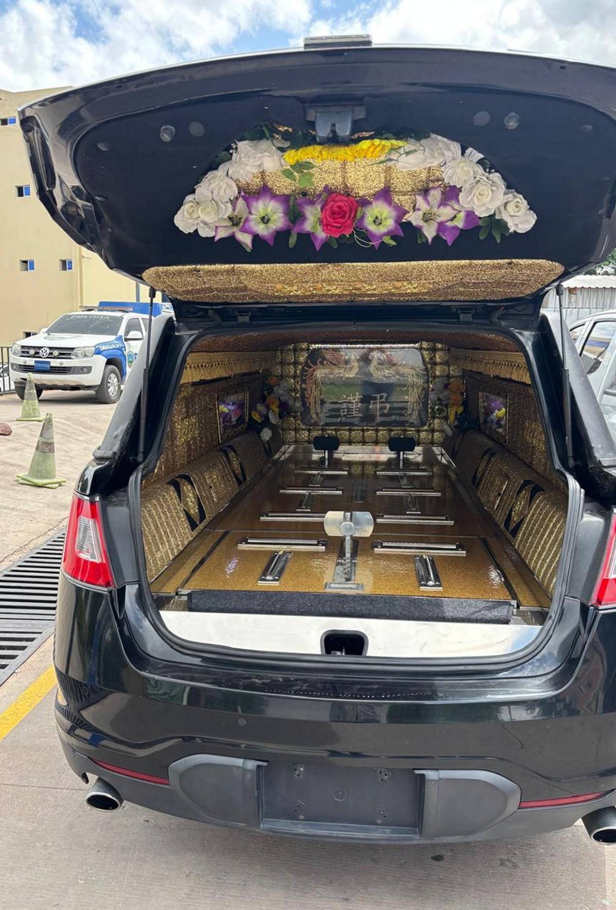 Así es la carroza fúnebre con la que Policía Nacional despedirá a agentes caídos Así es la carroza fúnebre con la que Policía Nacional despedirá a agentes caídos