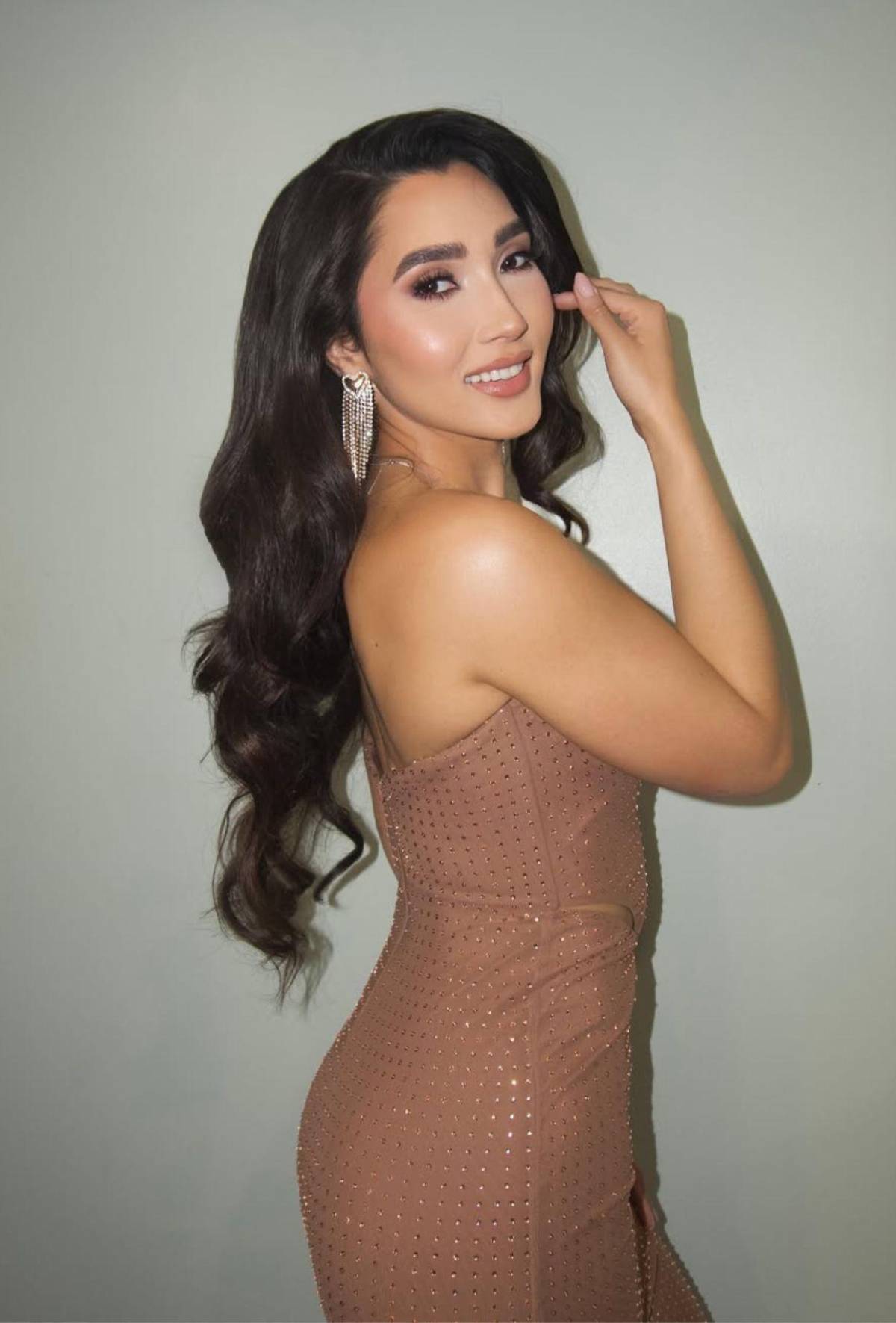 Katt Sarmiento va por la corona de Miss Universe Honduras 2026