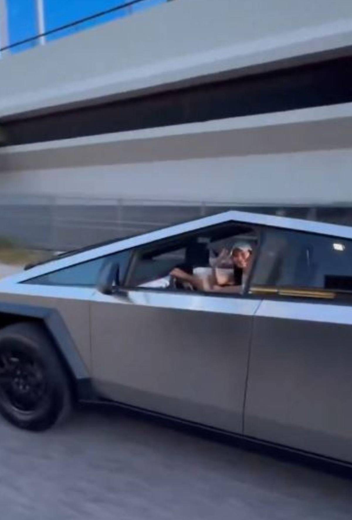 Salvador Nasralla revela si el Tesla Cybertruck es de él: Vale menos que una Prado