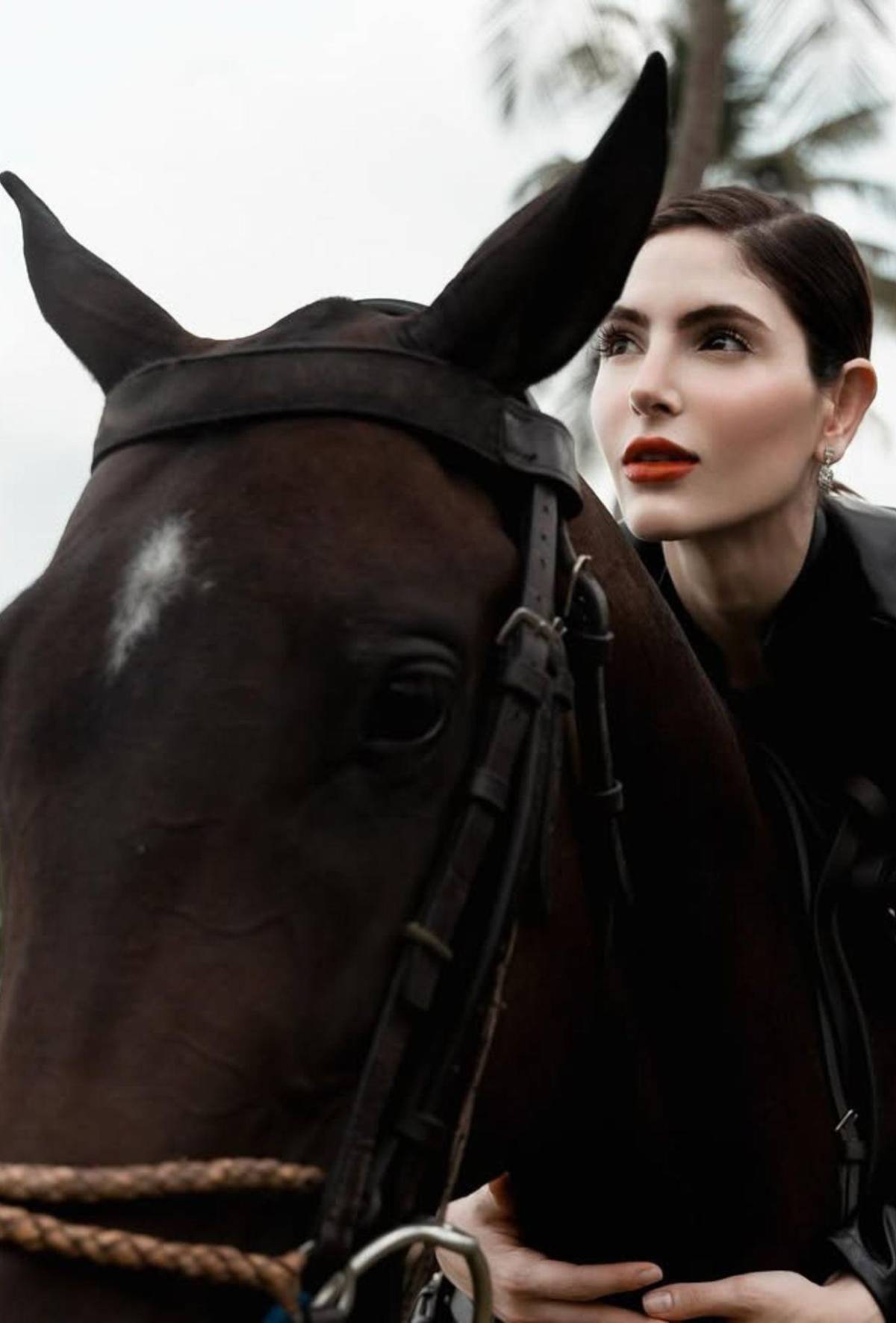 Entre la equitación y los números: Conozca a Stephany Abasali, Miss Venezuela