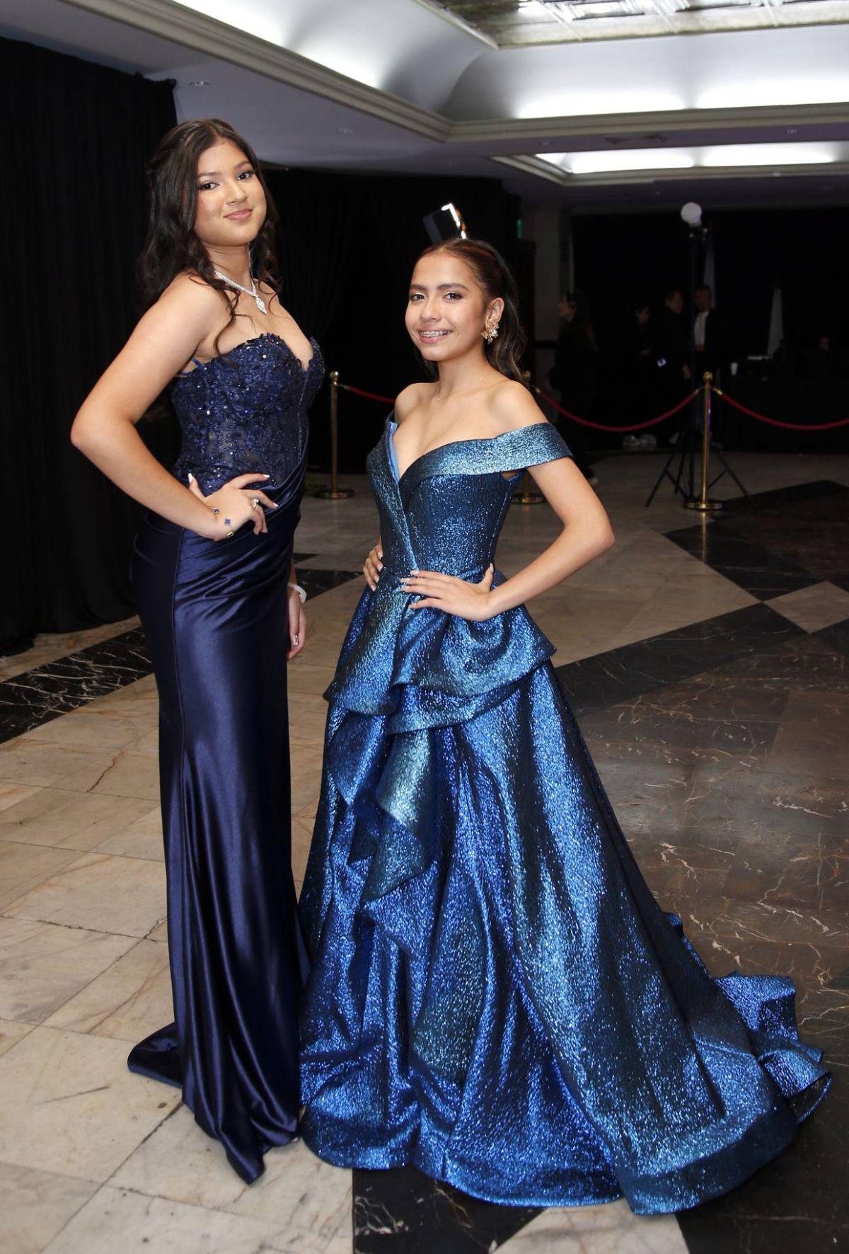 Seniors 2025 de The Mayan School celebran su última noche como compañeros