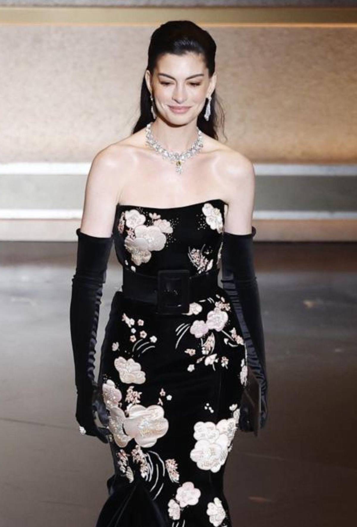 Así consiguió Anne Hathaway su efecto lifting en los Oscar sin pasar por el quirófano