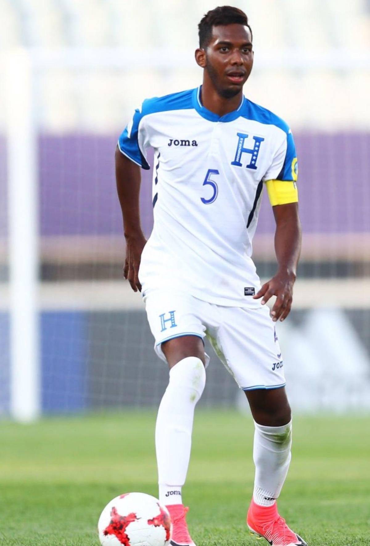 Fue capitán de Honduras en dos Mundiales juveniles y se retira a los 28 años: cruel situación lo obliga
