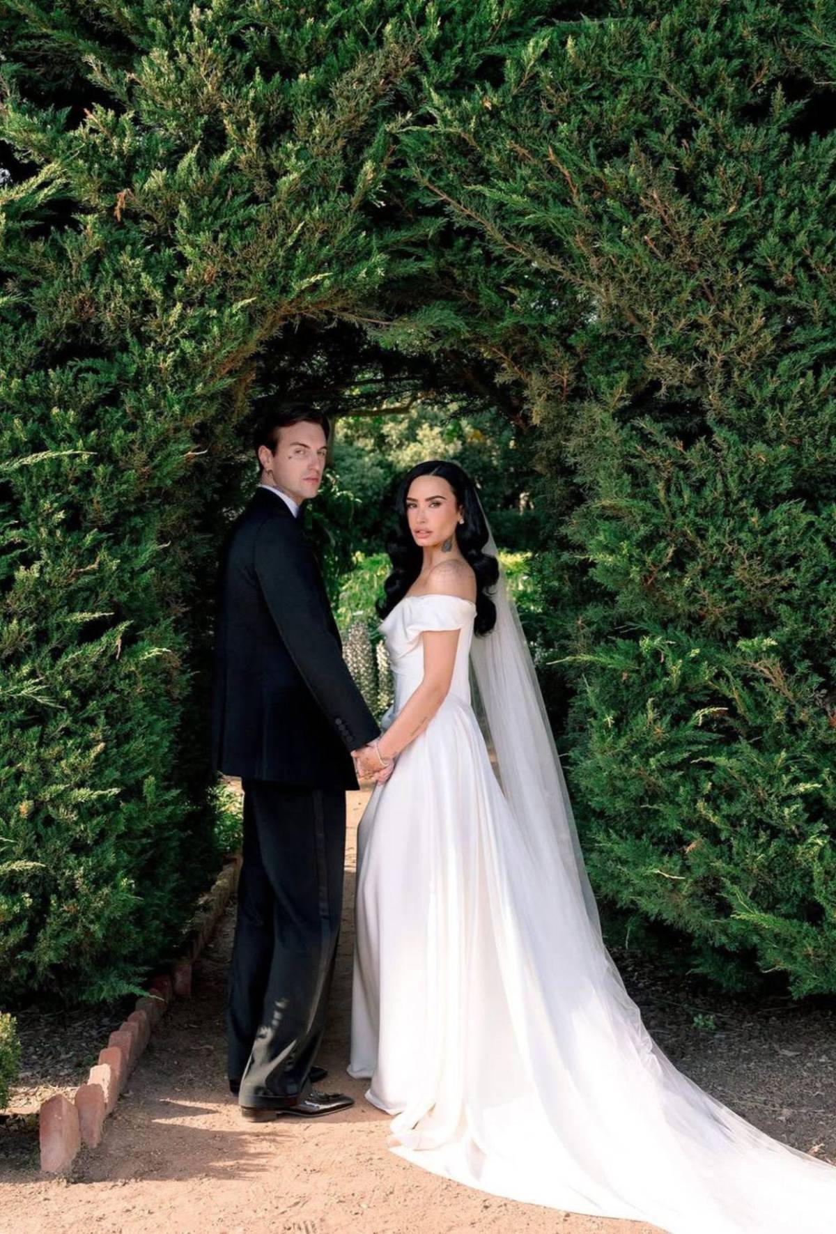 Ceremonia al aire libre y 135 invitados: Detalles de la boda de Demi Lovato y Jutes