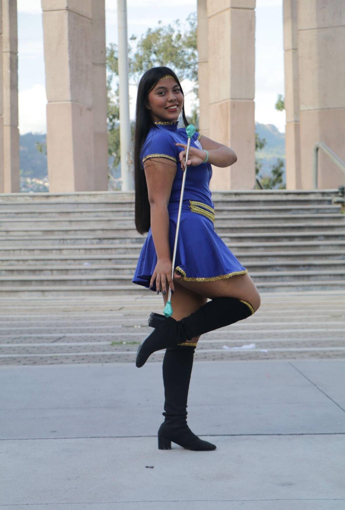 Palillonas del Instituto Yave Nissi están listas para el desfile de independencia