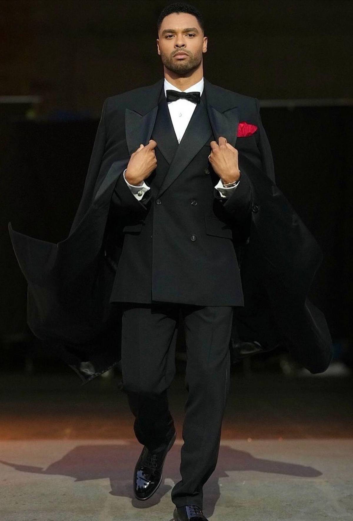 ¡Adiós Bridgerton!: Regé-Jean Page, en nueva serie erótica de Netflix