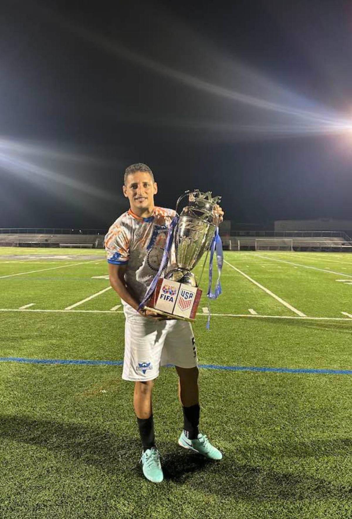 Fue seleccionado de Honduras y campeón con Motagua, hoy se gana la vida en EE UU en construcción