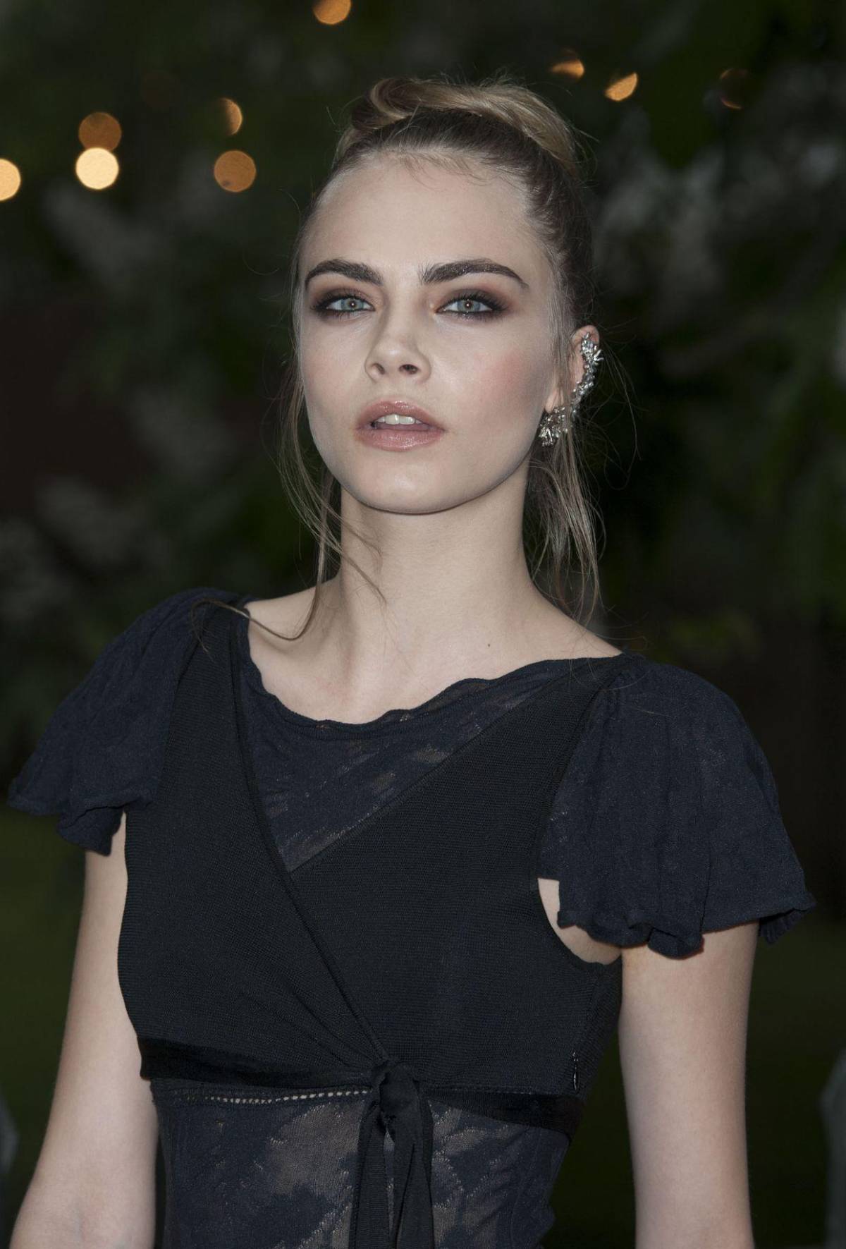 Cara Delevingne muestra su lado más libre y sensual en la portada de Playboy