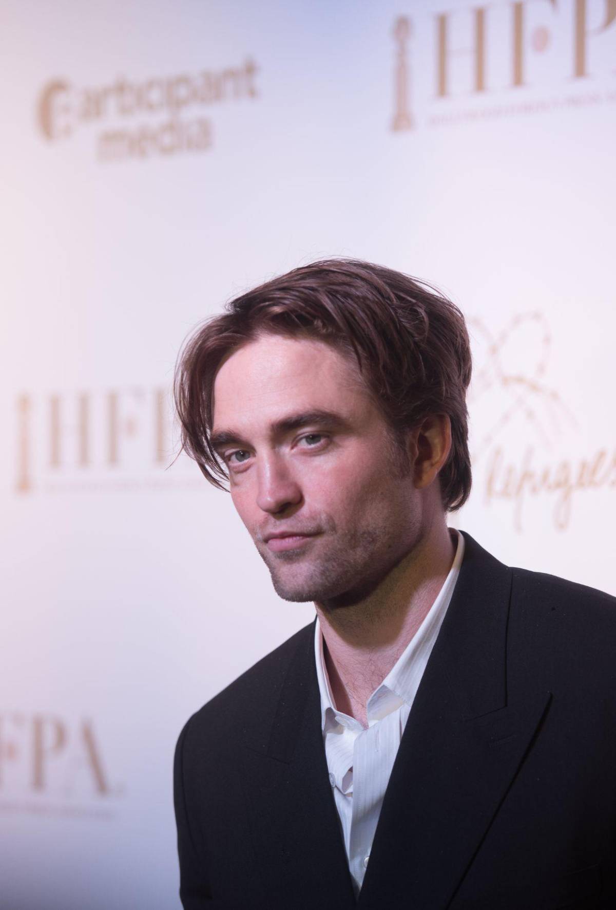 Robert Pattinson cumple 40 años: de vampiro adolescente a Batman y más de su evolución