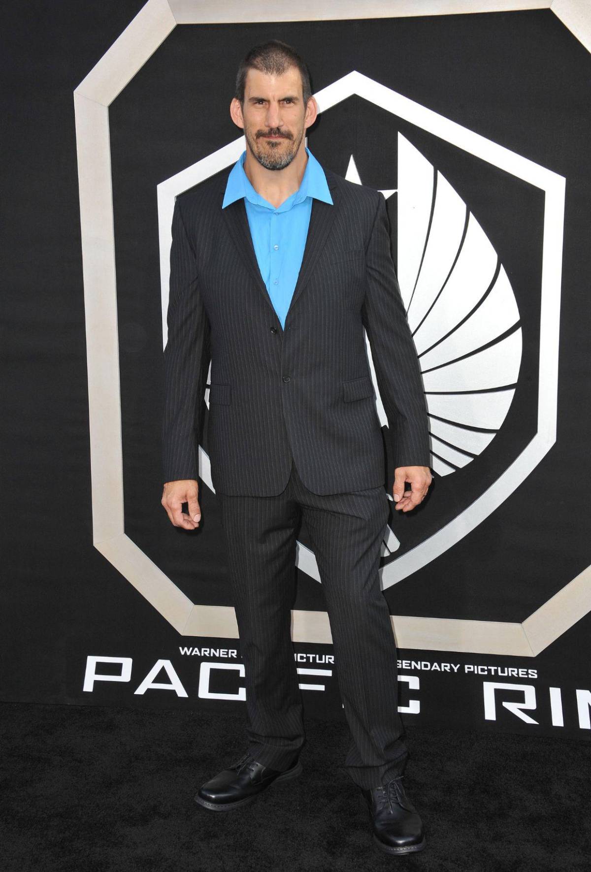 Los gigantes de Hollywood: estrellas que superan los 1.90 metros de estatura