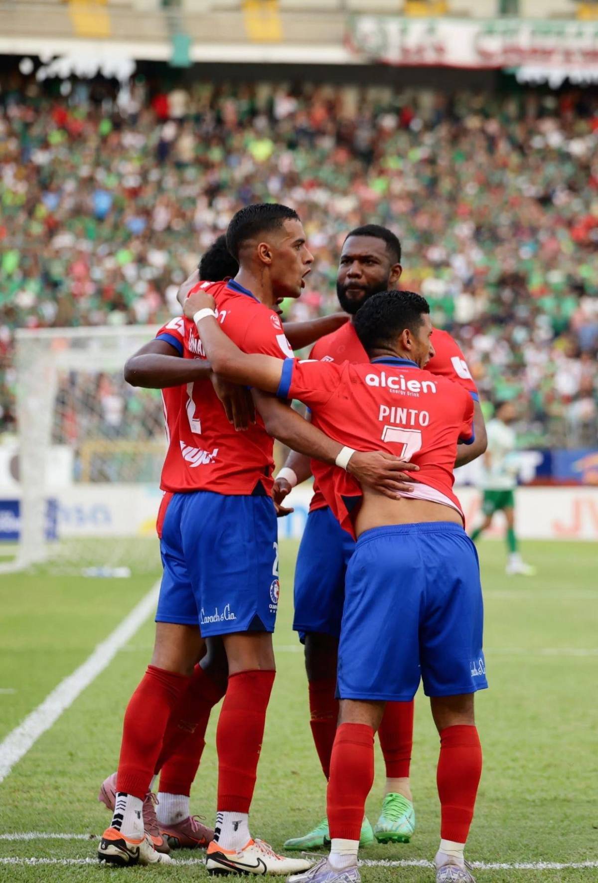 Marathón y Olimpia regalaron un espectáculo en la gran final del Apertura 2025