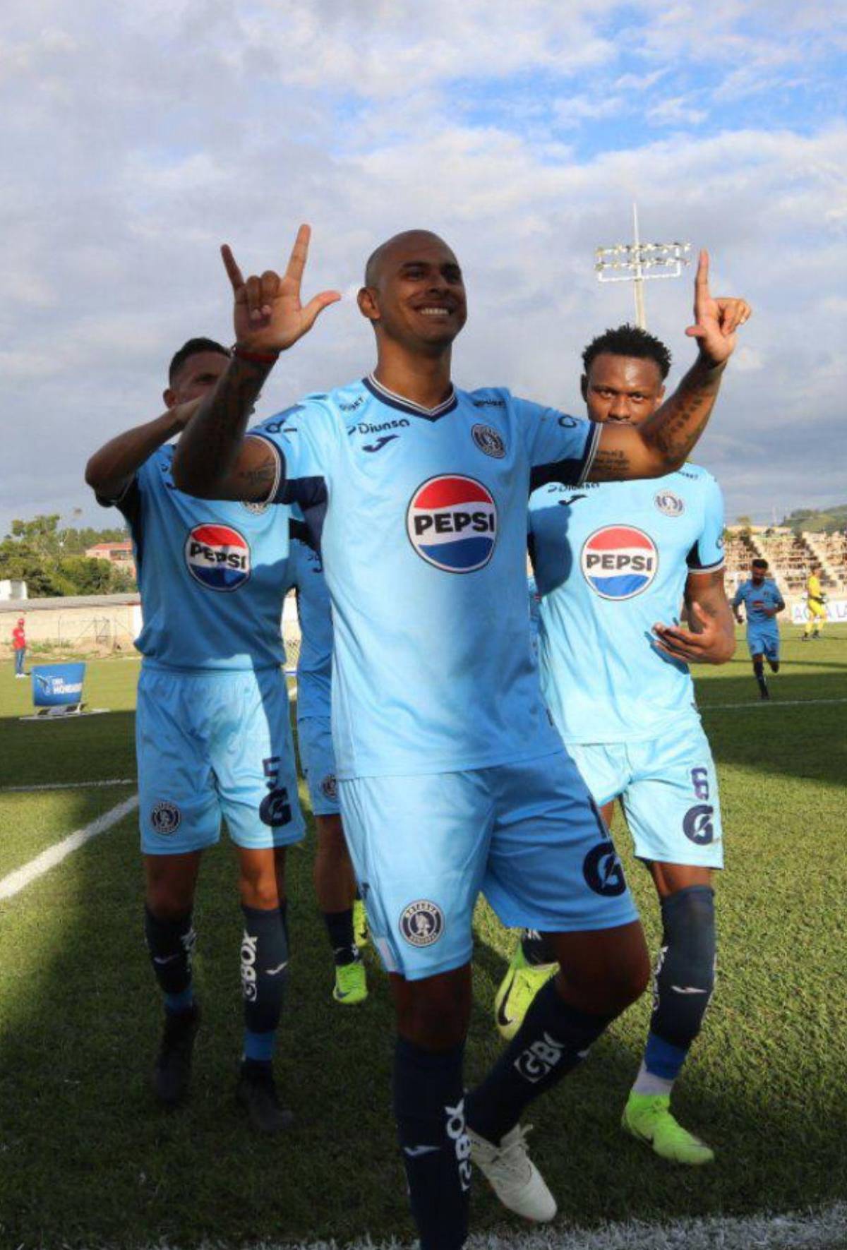 ¿Cuánto cuesta Motagua en comparación al Cincinnati FC?