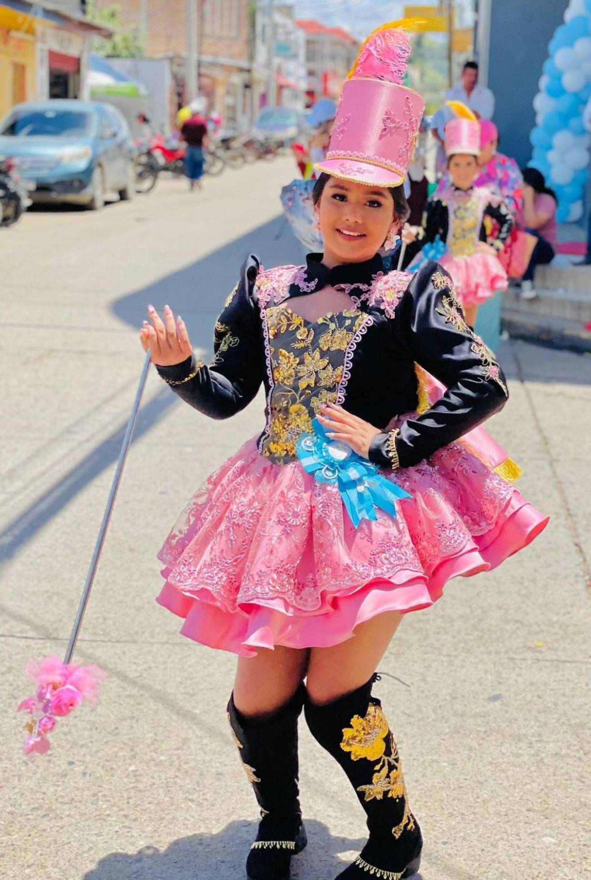 ¡Bellezas! Pequeñas palillonas engalanaron los desfiles patrios en Danlí con coloridos atuendos