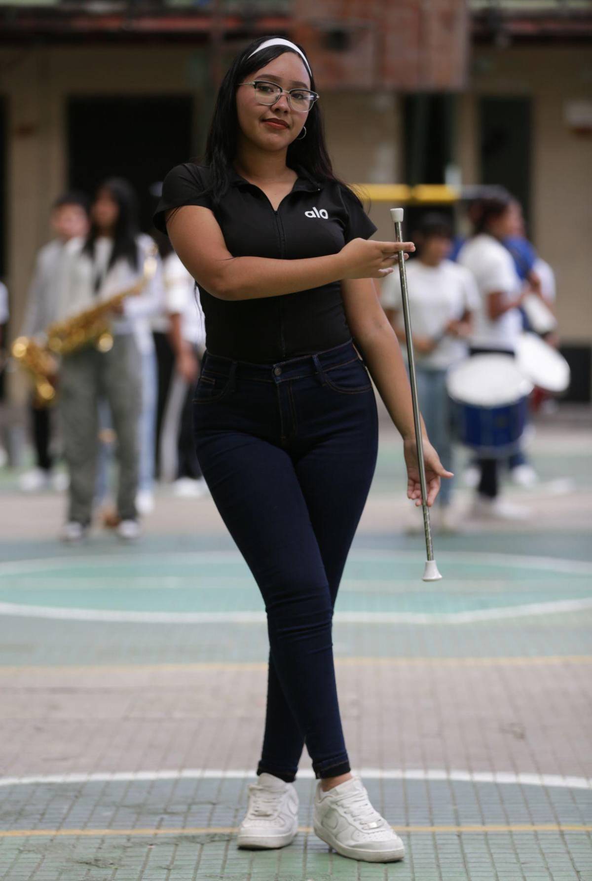 Palillonas del emblemático Instituto Mixto Hibueras afinan detalles para los desfiles