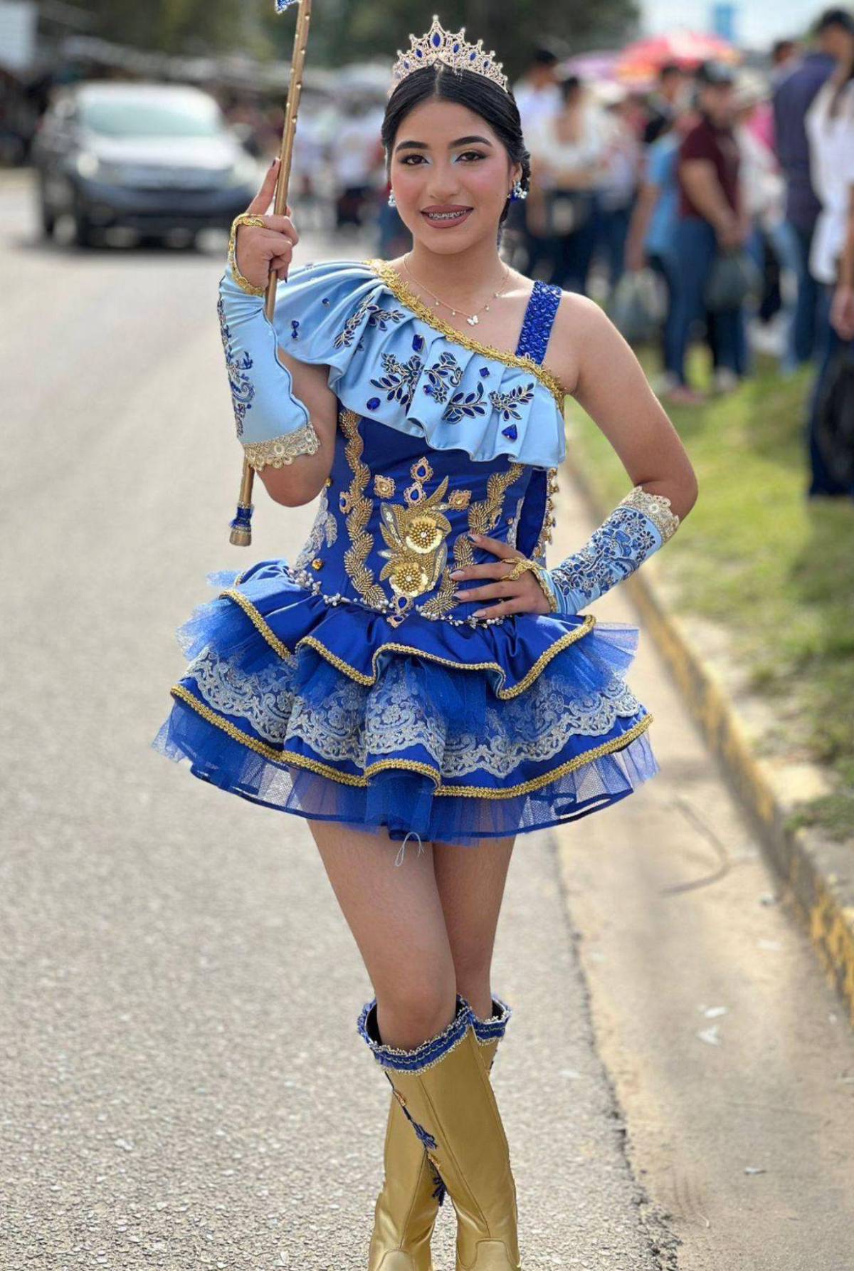 ¡Bellezas! Pequeñas palillonas engalanaron los desfiles patrios en Danlí con coloridos atuendos