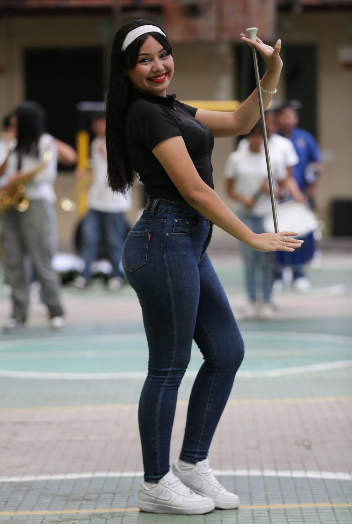 Palillonas del emblemático Instituto Mixto Hibueras afinan detalles para los desfiles