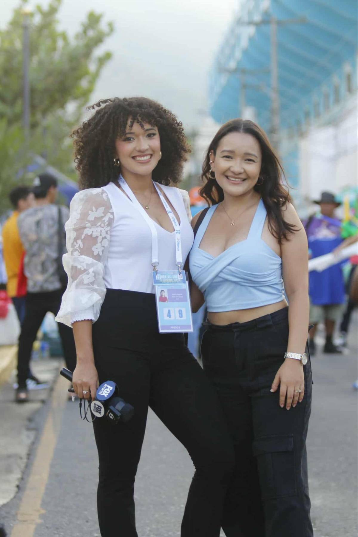 Honduras vs Costa Rica: Las lindas chicas que engalanan la previa del partido en el Morazán