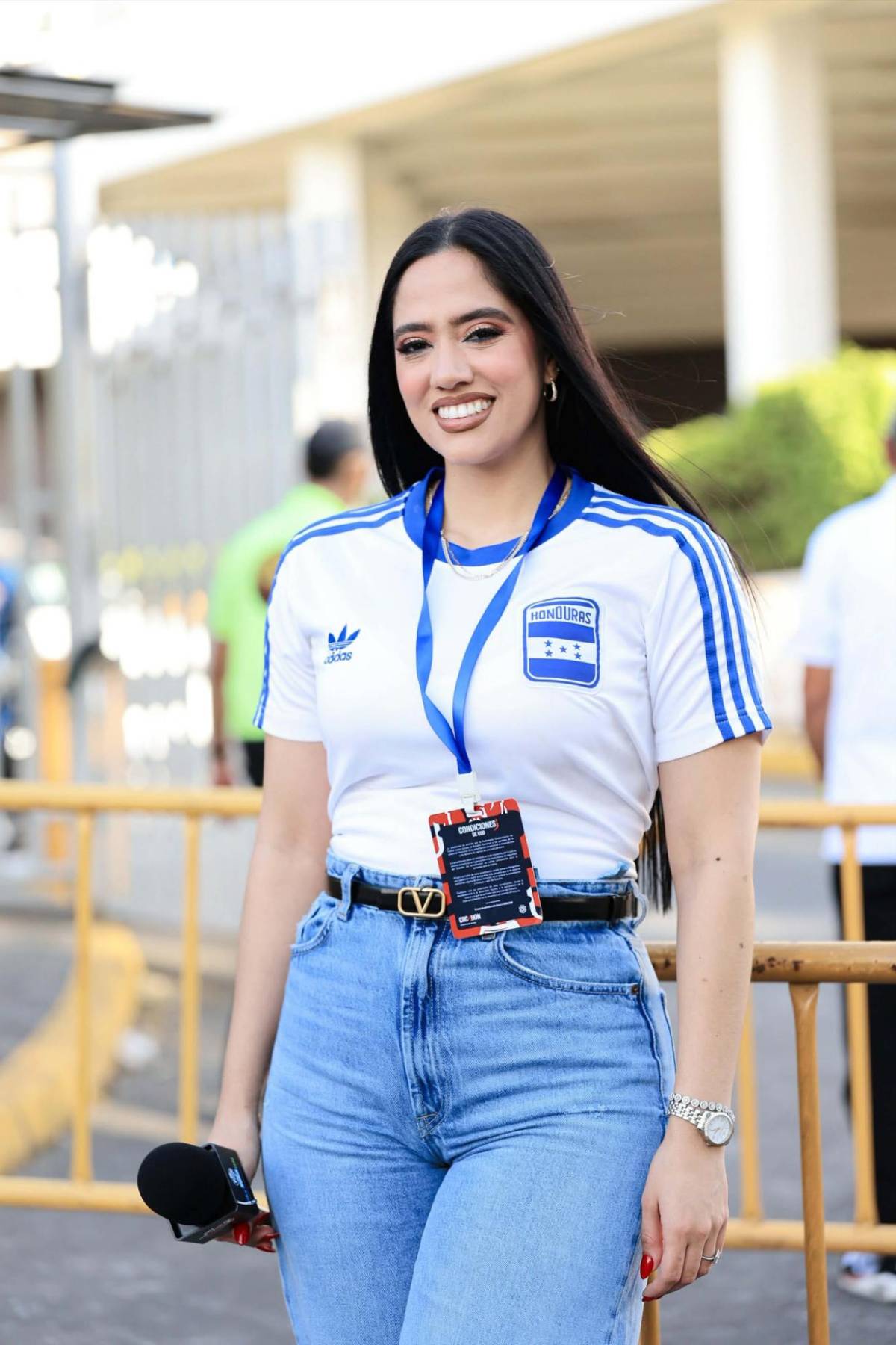 Luis Redondo llegó acompañado y Miss Honduras destaca: Personalidades en el Costa Rica vs Honduras