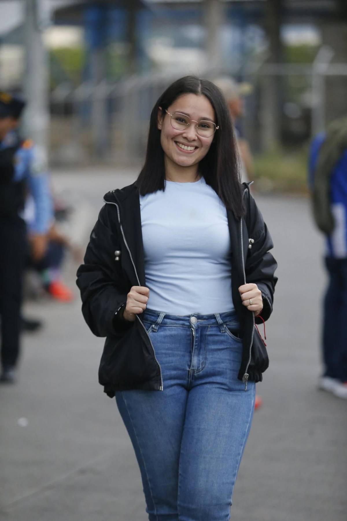 Las bellas chicas que se robaron las miradas el Nacional para partido Honduras-Nicaragua