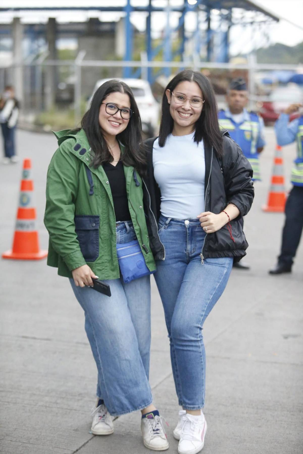Las bellas chicas que se robaron las miradas el Nacional para partido Honduras-Nicaragua