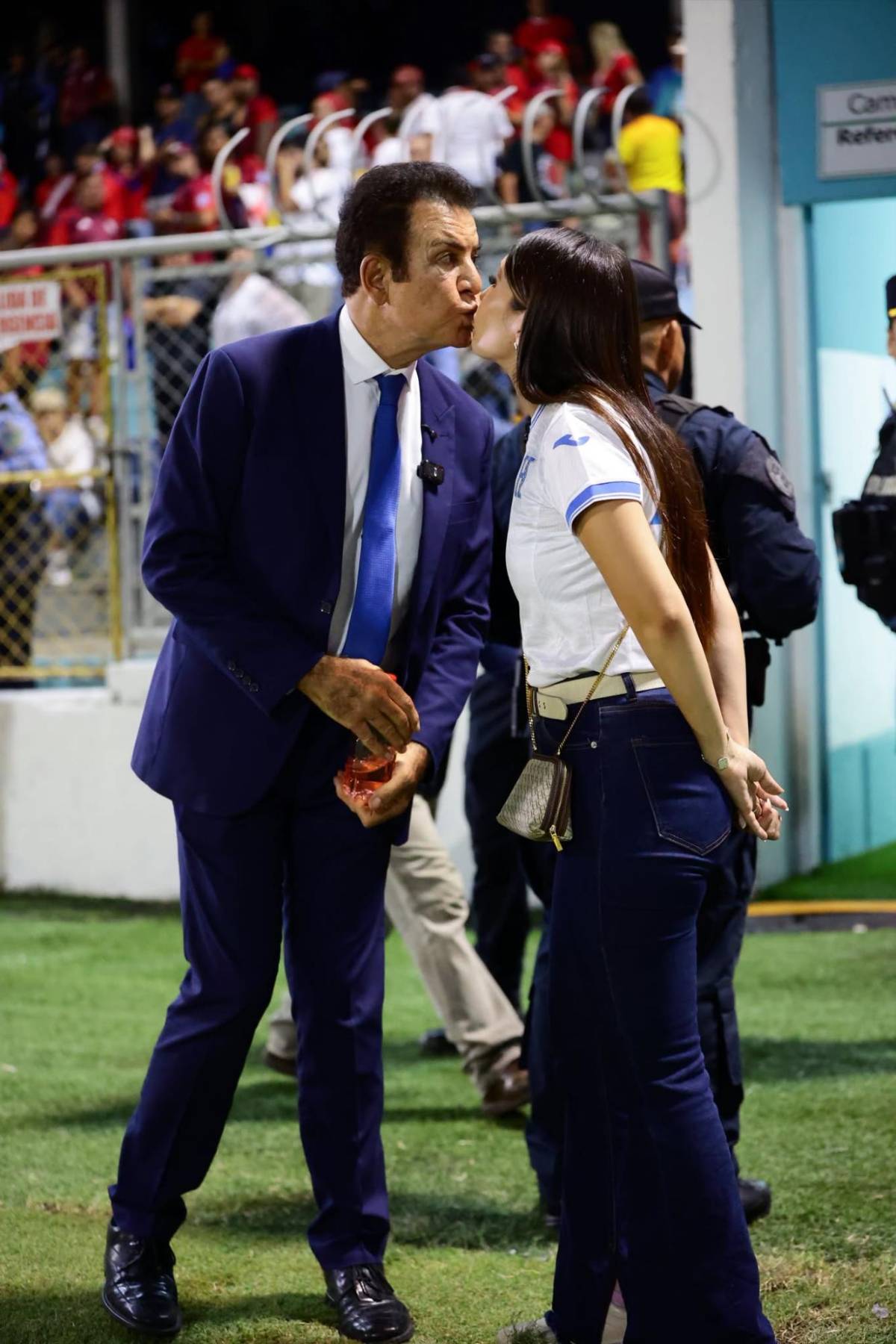 Supremo y Keylor Navas se roban el show: Ambiente previo al Honduras vs Costa Rica