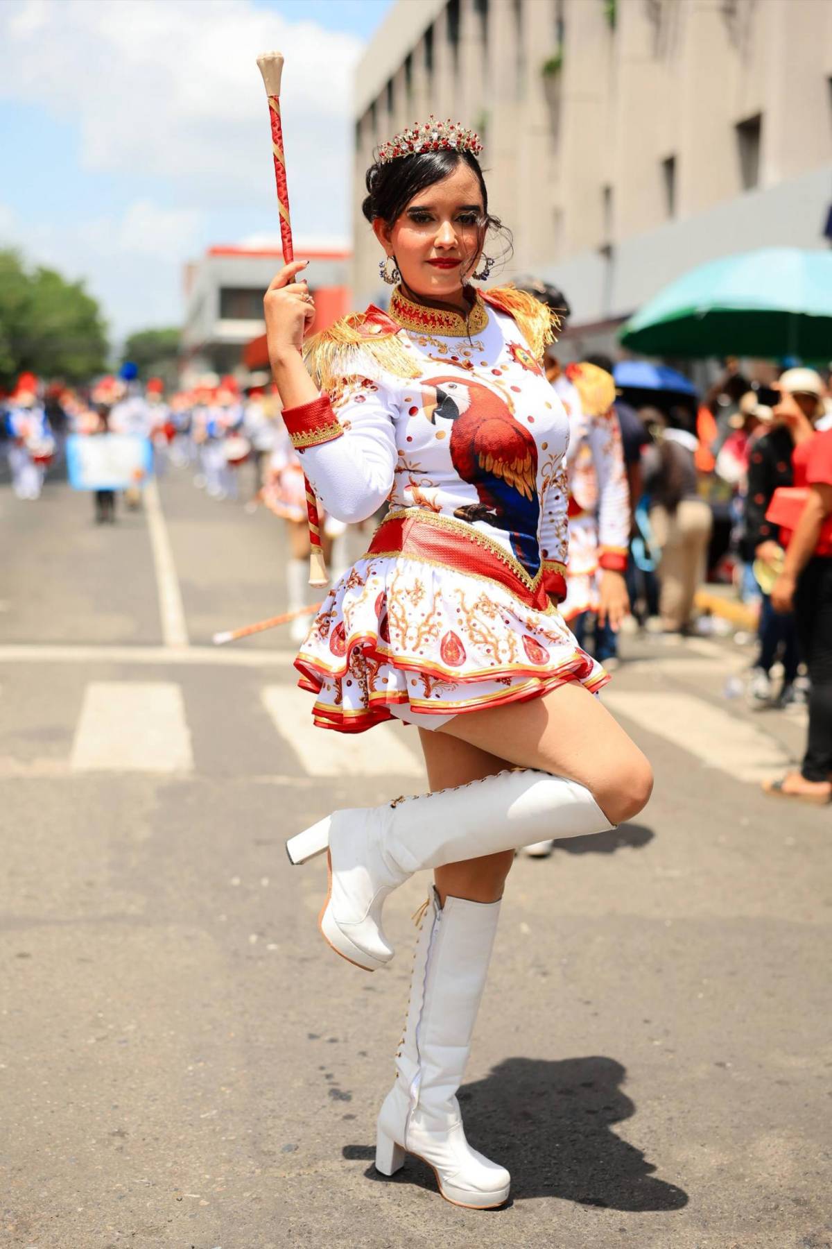 ¡Se robaron las miradas! Palillonas de San Pedro Sula rinden honor a la patria en los desfiles