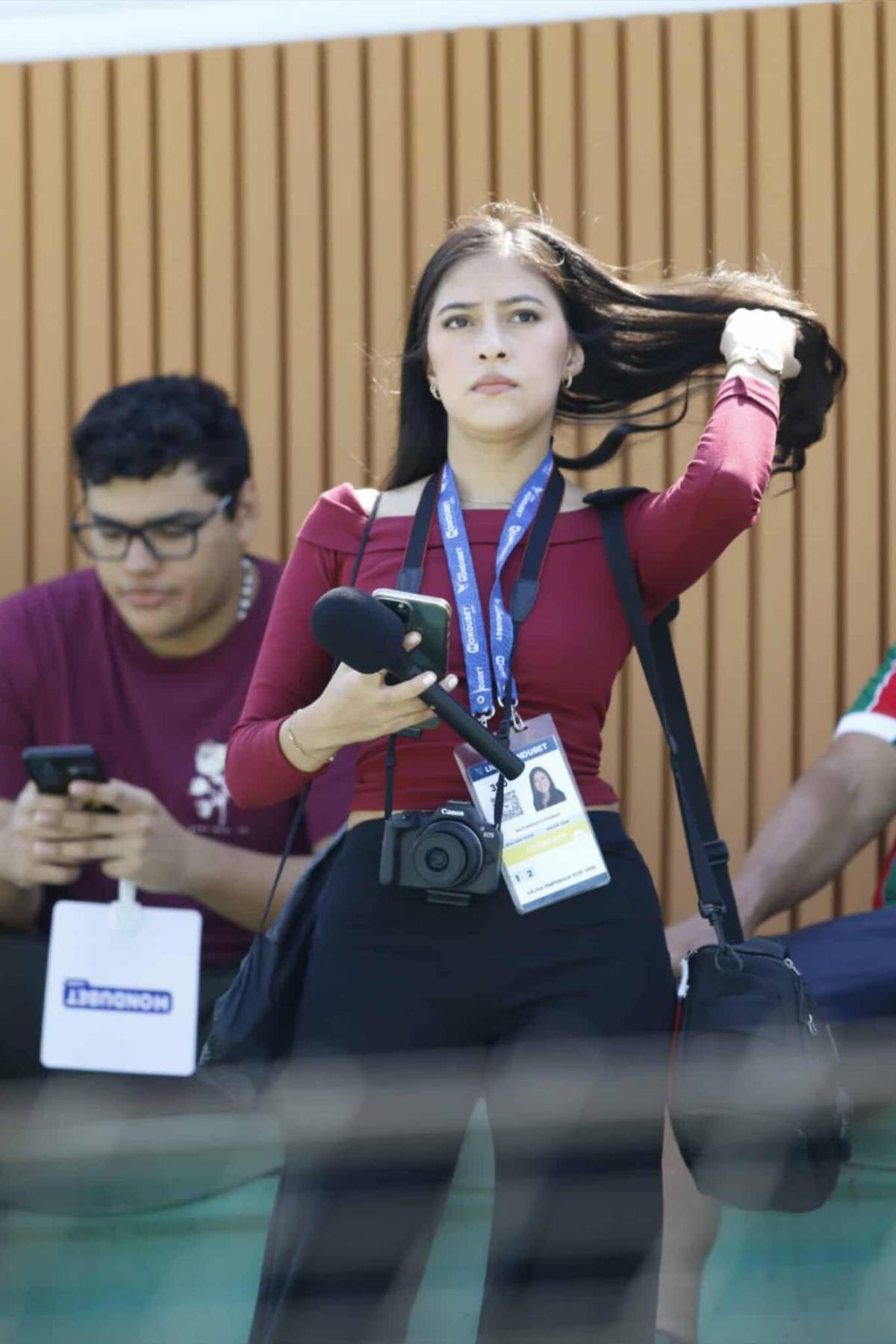 Las bellas chicas que engalanaron en inicio de jornada de Liga Nacional
