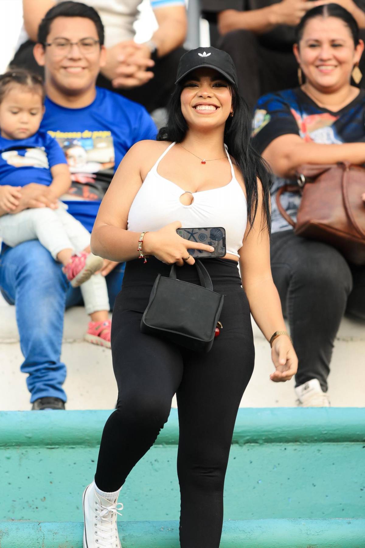 Partido de tiktokers se llena de chicas lindas: Milagro Flores sorprende con otras influencers