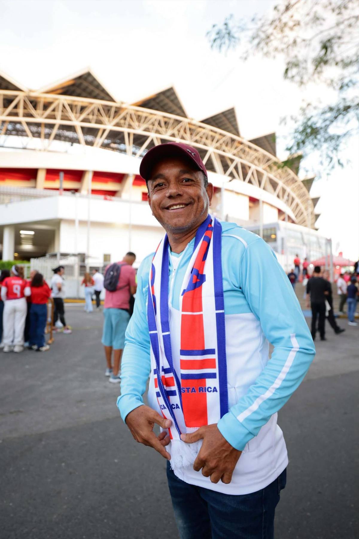 Luis Redondo llegó acompañado y Miss Honduras destaca: Personalidades en el Costa Rica vs Honduras