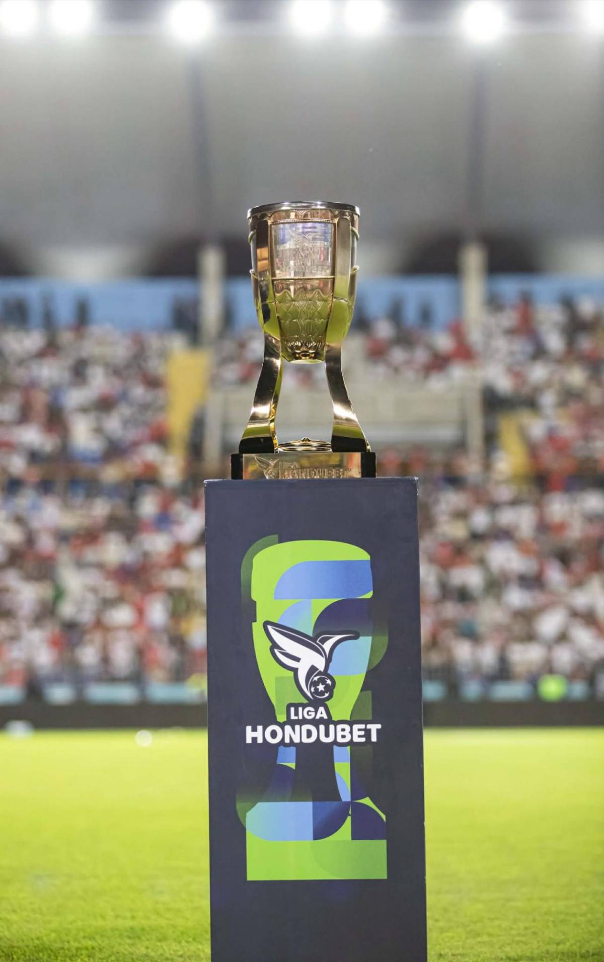 Filas interminables, leyenda del Olimpia sorprende y Marathón no estará solo en la final de Liga Nacional