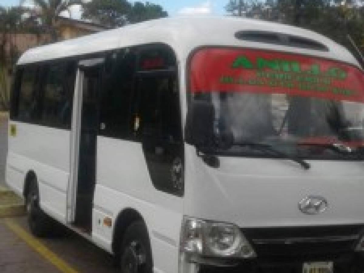 Matan a oficial de las FFAA dentro de bus rapidito en la capital de Honduras
