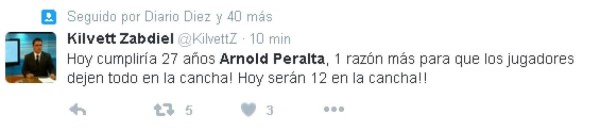 Aficionados festejan el cumpleaños de Peralta en redes sociales.