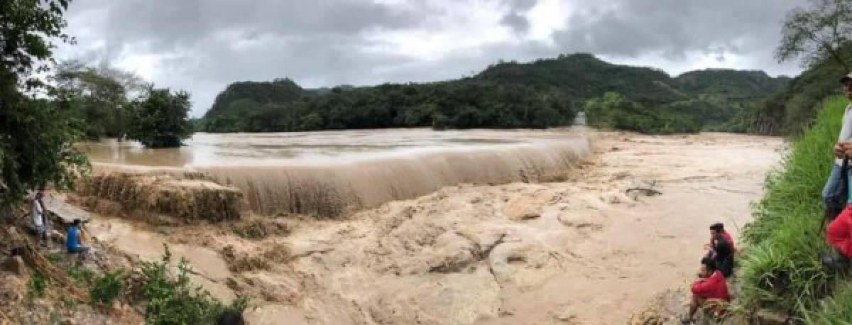 Impactantes imágenes del colapso del río Higuito que conecta Lempira y Copán (FOTOS)