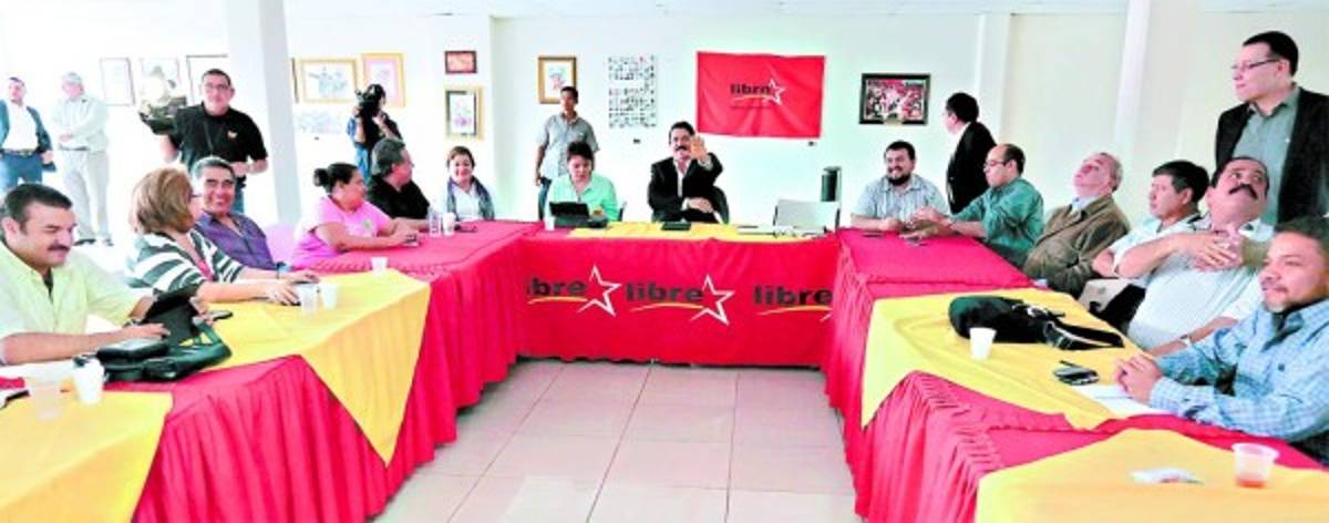 Libre nombrará al sustituto de Esdras