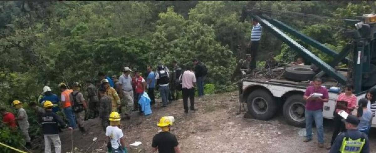 Honduras: Suman 14 muertos en accidente de bus