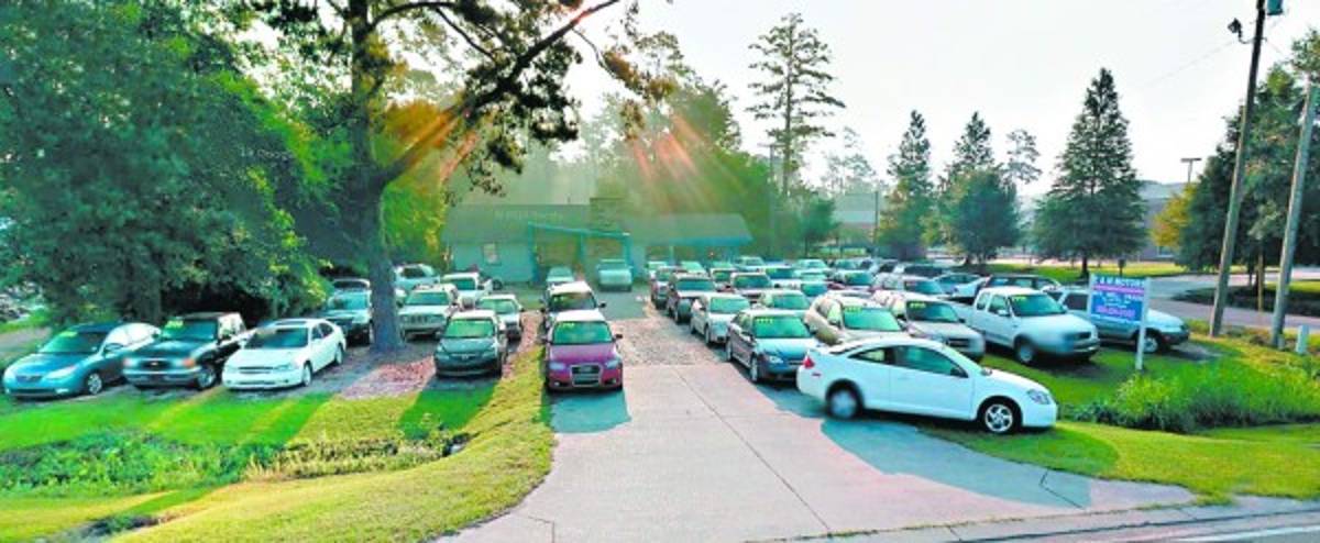 Mario Zelaya usó a su hermano de testaferro en cinco bienes