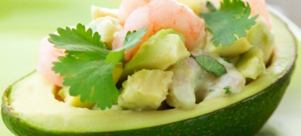 Te enseñamos a preparar unos deliciosos aguacates rellenos con camarones