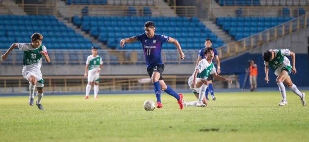 Se convirtió en jugador del equipo profesional “Tatung Football Club” en el 2019.