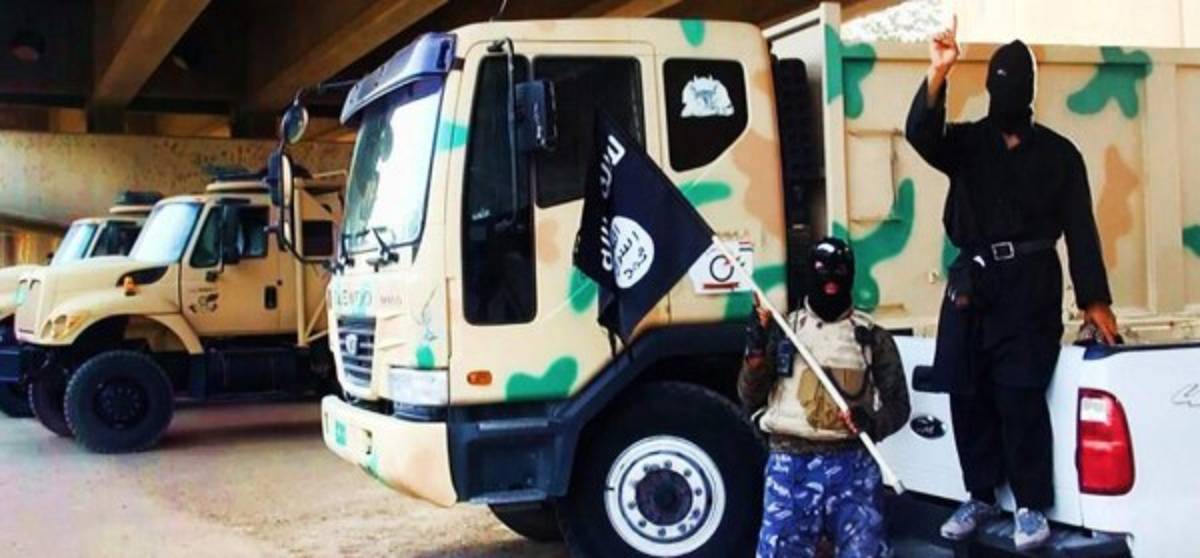 Yihadistas buscan controlar refinería, ejército los repele