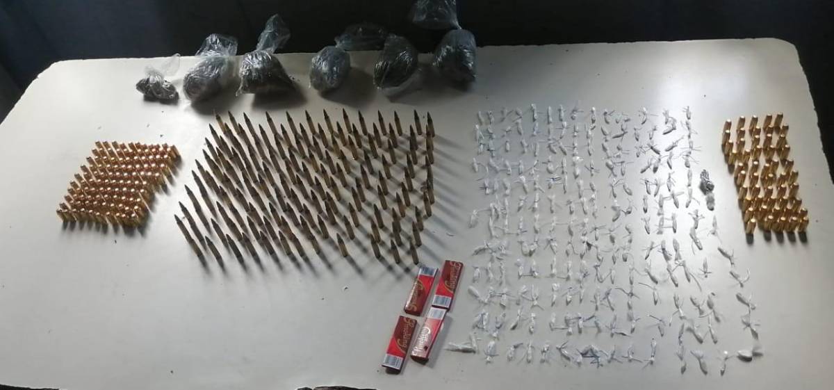 Droga y proyectiles habían en las celdas.