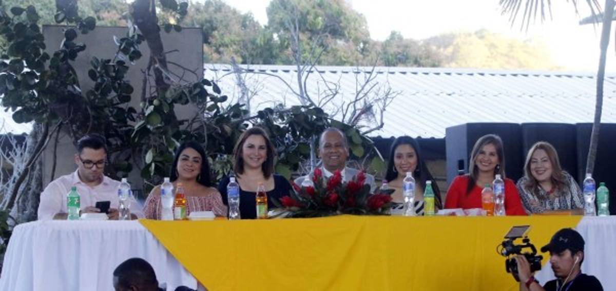 ALMA ESCOTO SE CONVIRTIó EN LA REINA TURISAB 2020