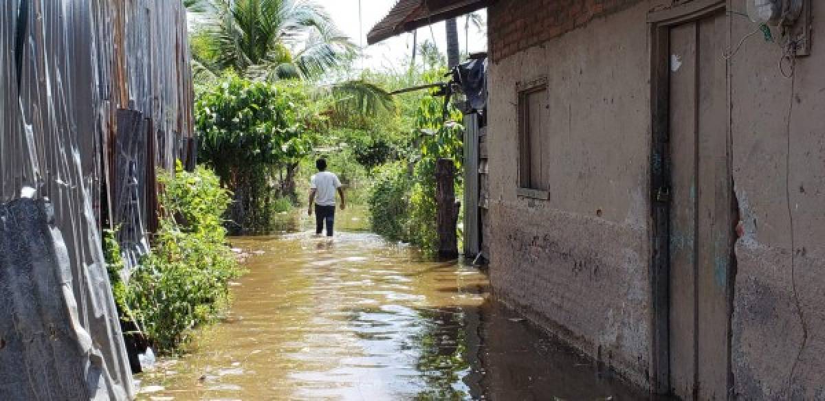 Marejadas dejan inundaciones y aguas estancadas en Cedeño