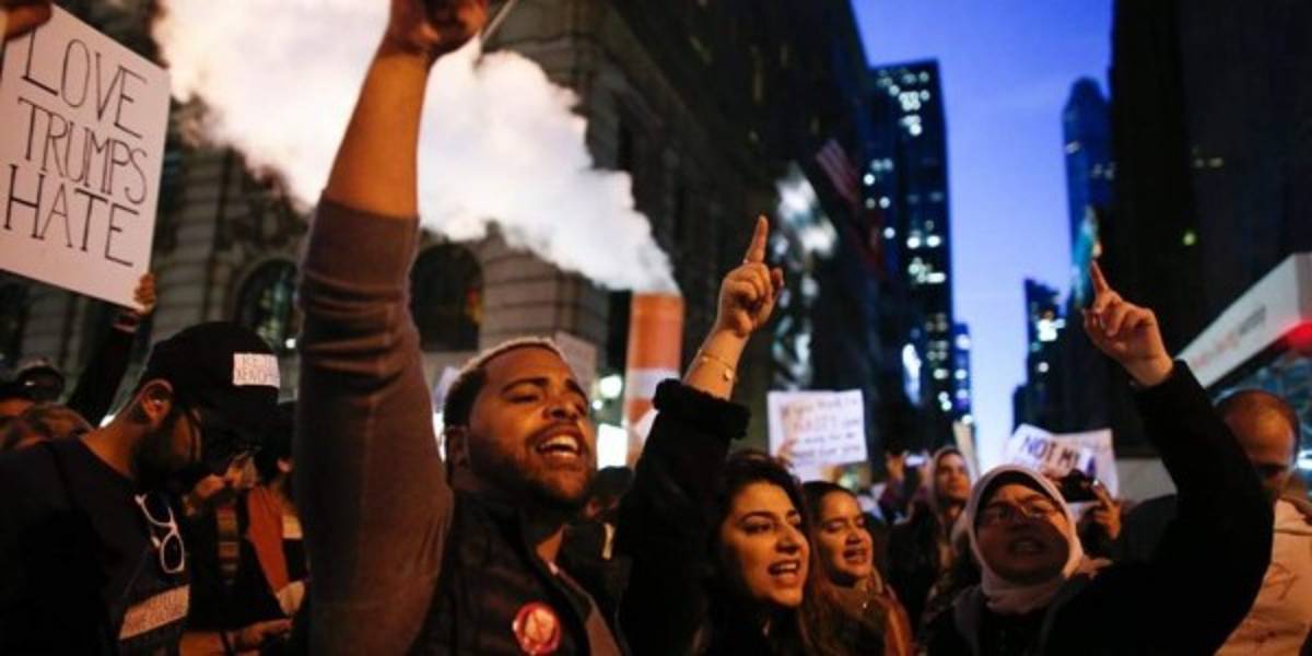 El Salvador pide mantener calma ante medidas migratorias de Trump