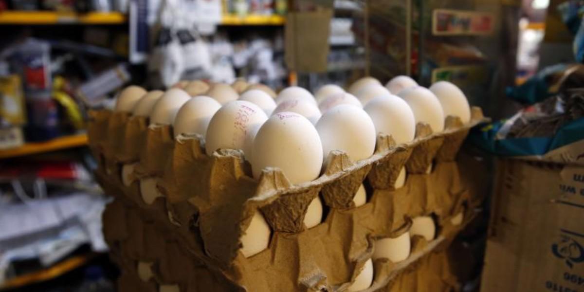 Huevos suben a seis lempiras por unidad en las pulperías