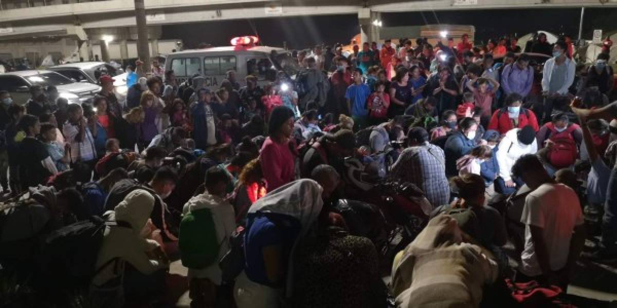 Las dolorosas imágenes de una nueva caravana de migrantes hondureños