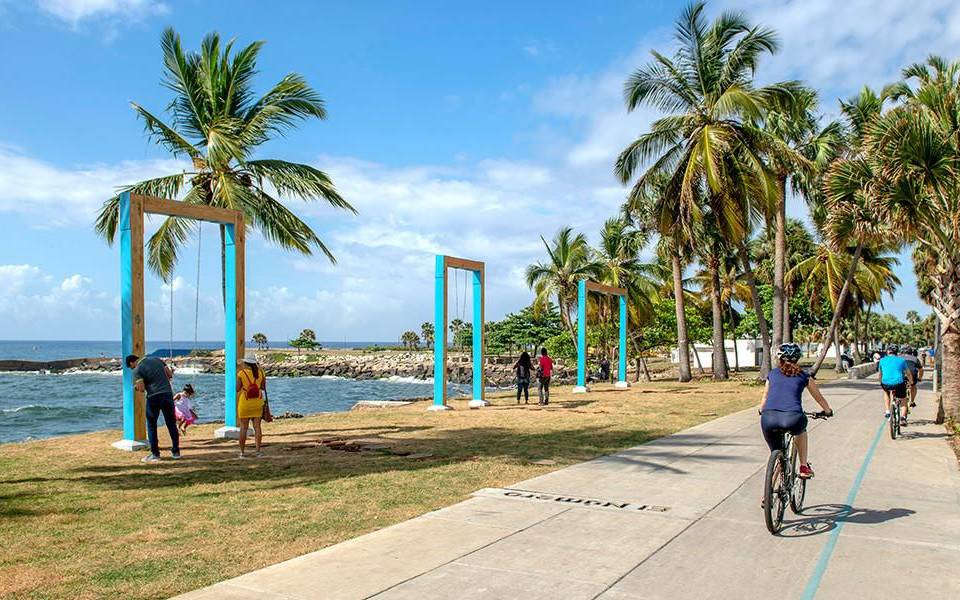 Santo Domingo, República Dominicana. Segunda isla más grande del Caribe, tierra que vio nacer a artistas de la talla de Juan Luis Guerra y con un sitio paradisiaco llamado Punta Cana. Le presentamos las 10 cosas que debe saber de República Dominicana, el país que albergará el juego entre Cuba y Honduras. El país que albergará el duelo entre Cuba y Honduras tiene muchas particularidades. Esta nación ha dado al mundo cantantes y deportistas muy famosos.