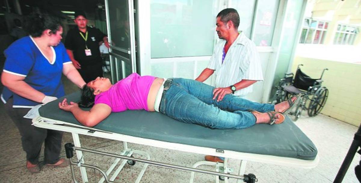 hasta en CArpas atendieron a los heridos en el HEU